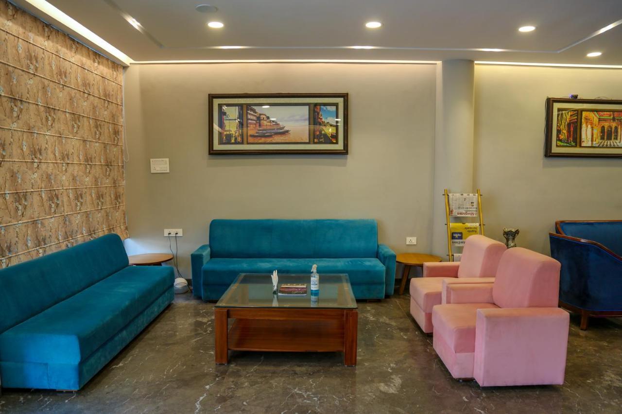 Four Leaf Hotel - Sapphire Blue, Varanasi Bagian luar foto